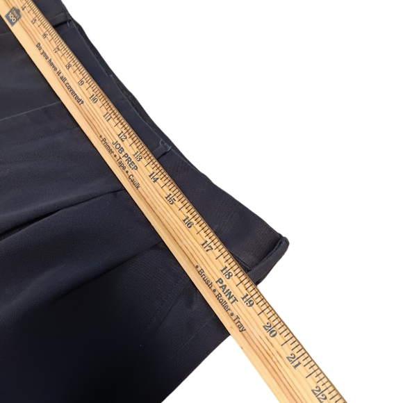 LANDS END MEN'S SIZE 37×28 BLUE PLEATED DRESS PANTS. - Picture 3 of 6